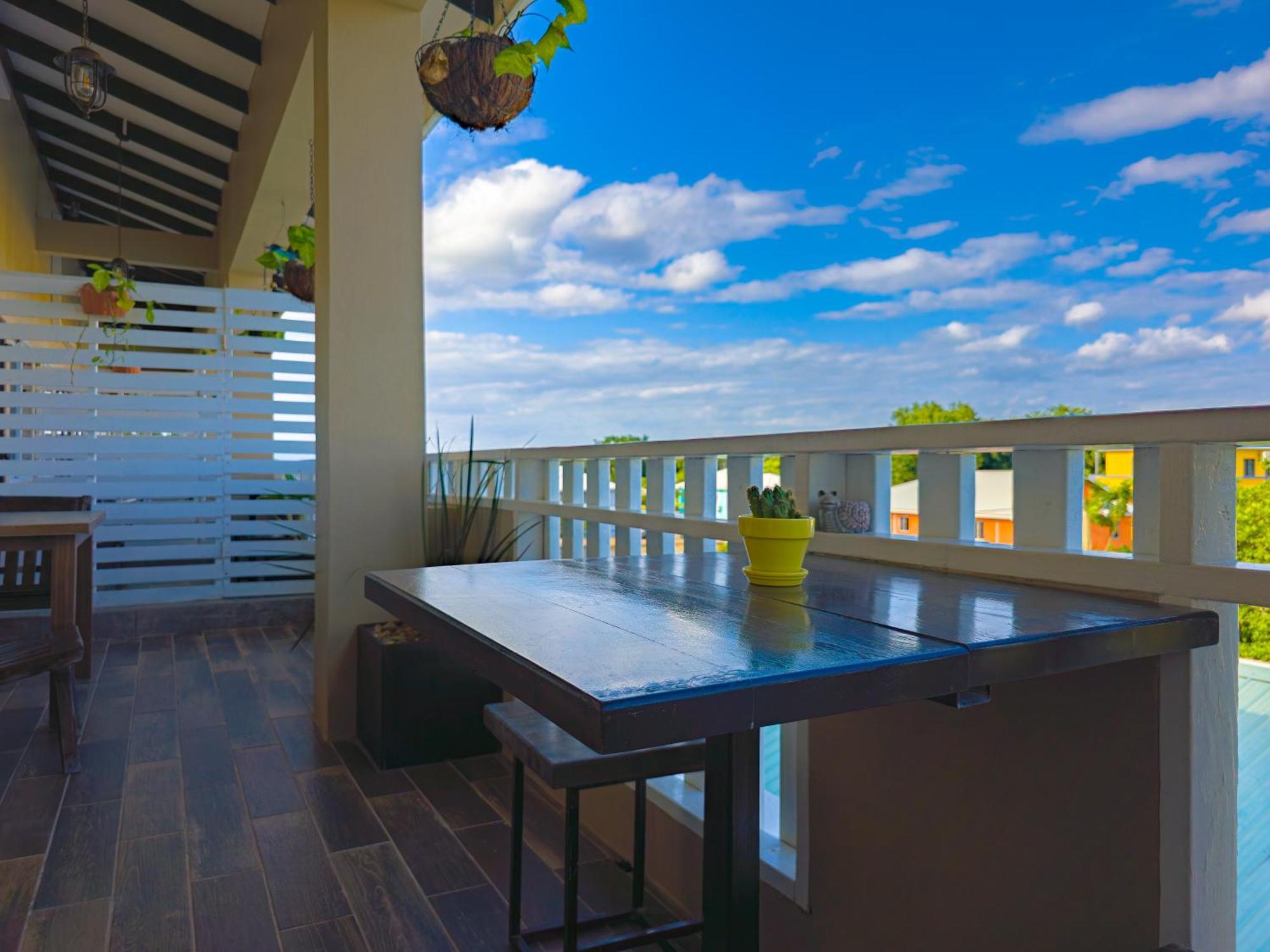 Louis' Apartments Placencia Exterior foto